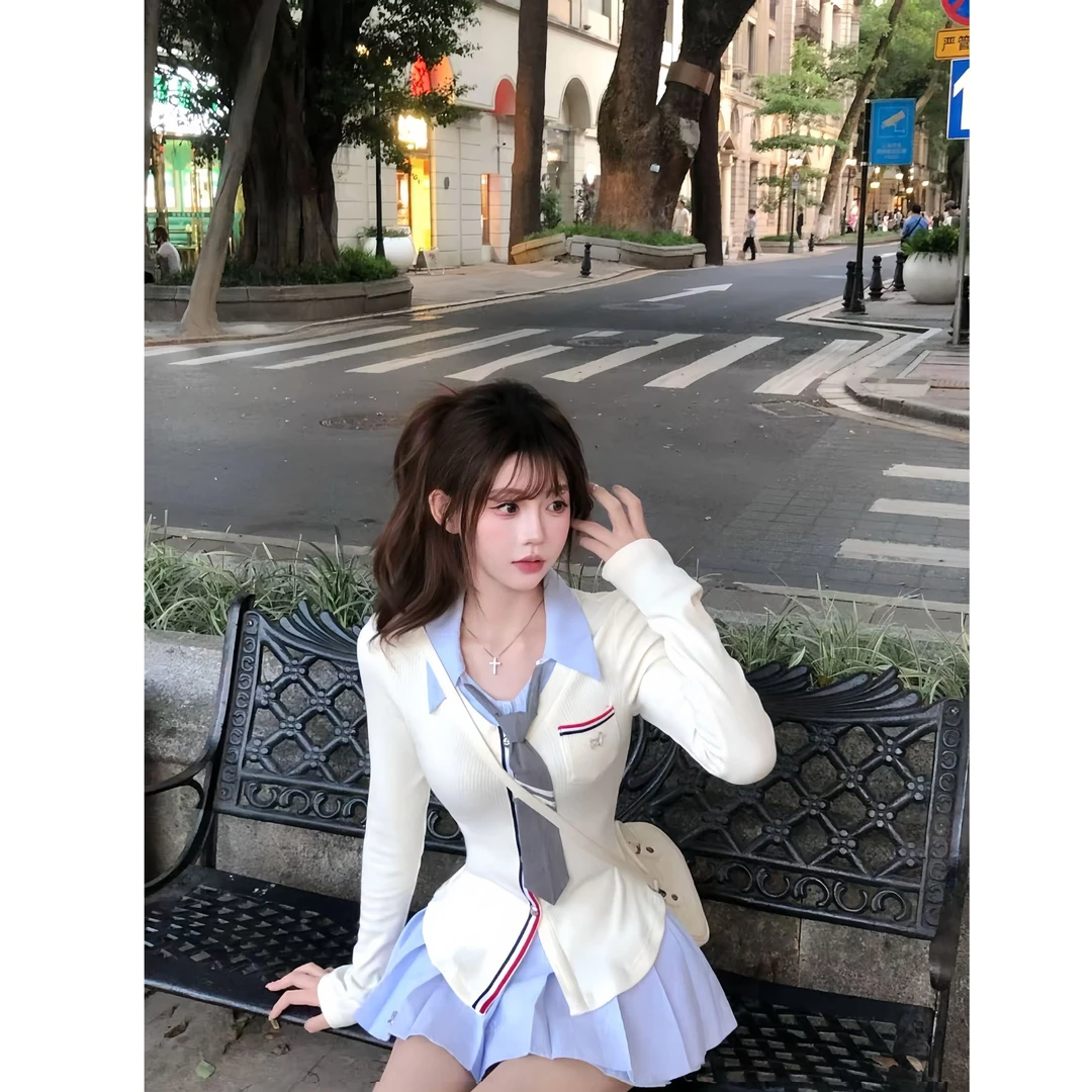 伯恩少女 秋季新款纯欲风甜美可爱学院风显瘦慵懒设计感上衣半裙