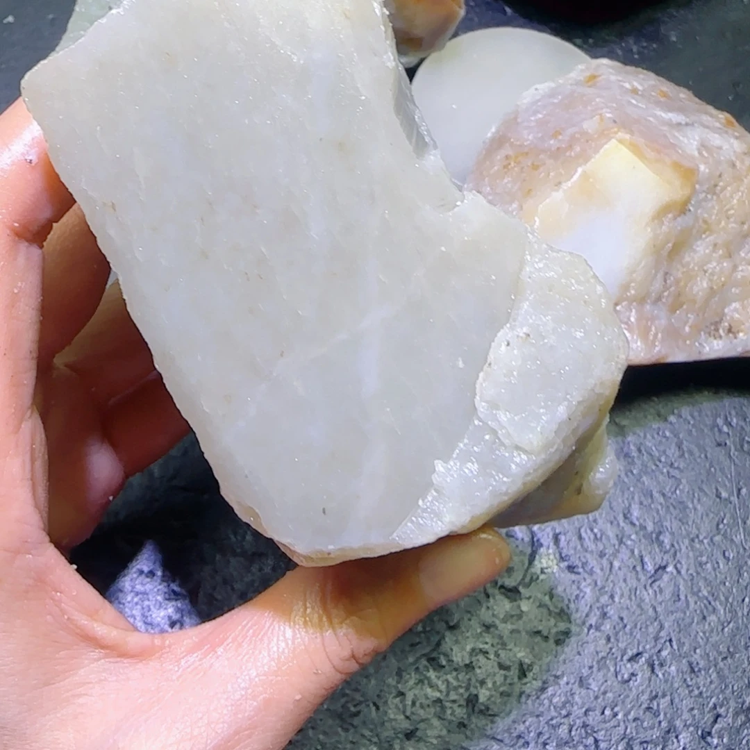 和田玉未镶嵌珠宝半成品