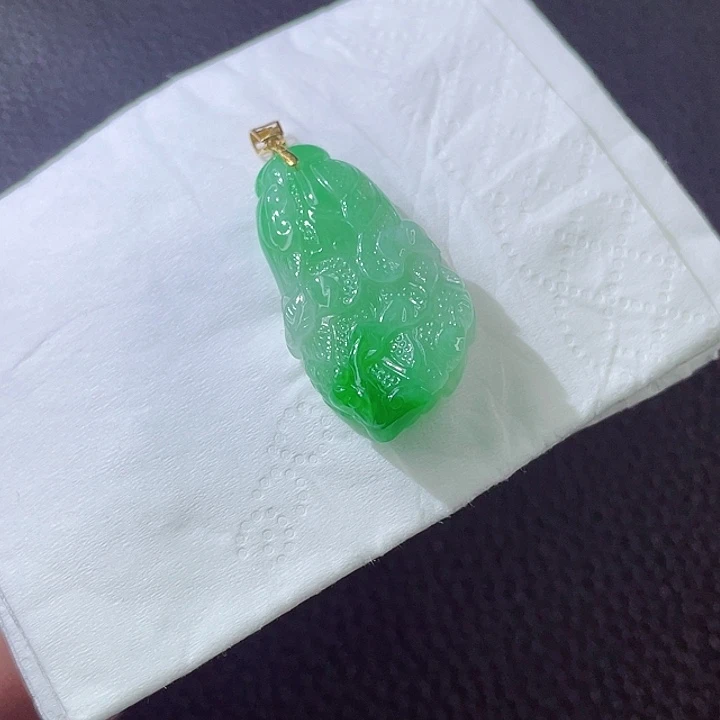 翡翠颈饰18K金镶嵌翡翠