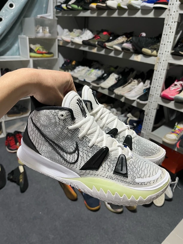 44码篮球鞋 二手正品（图5必看）下地一次鞋垫更换