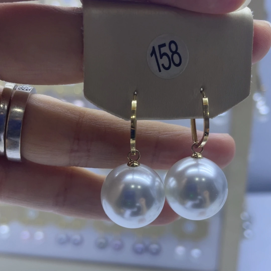 耳饰18K金镶嵌淡水珍珠