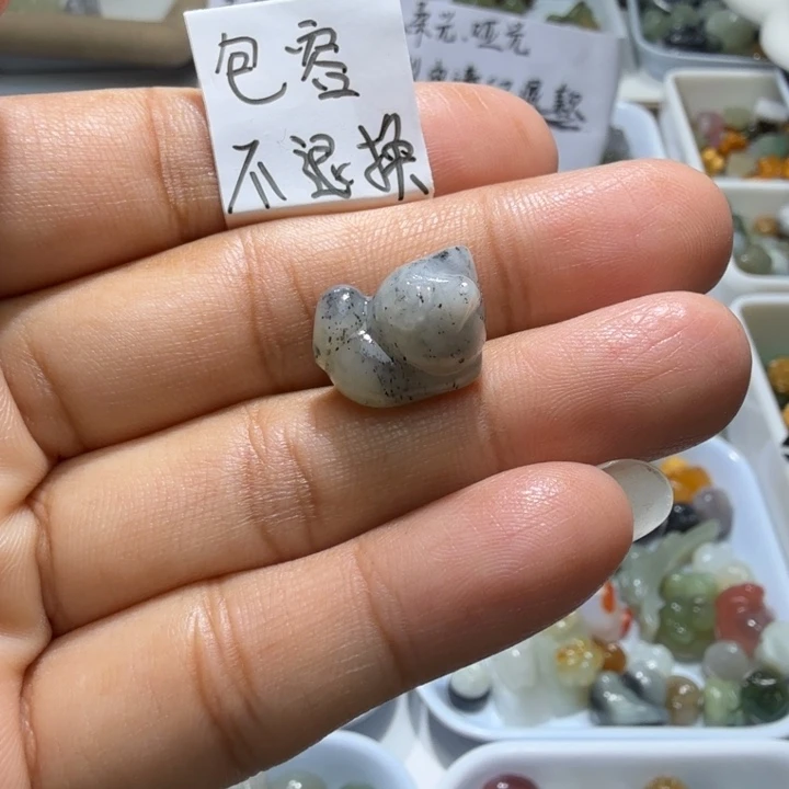 和田玉未镶嵌珠宝奇石