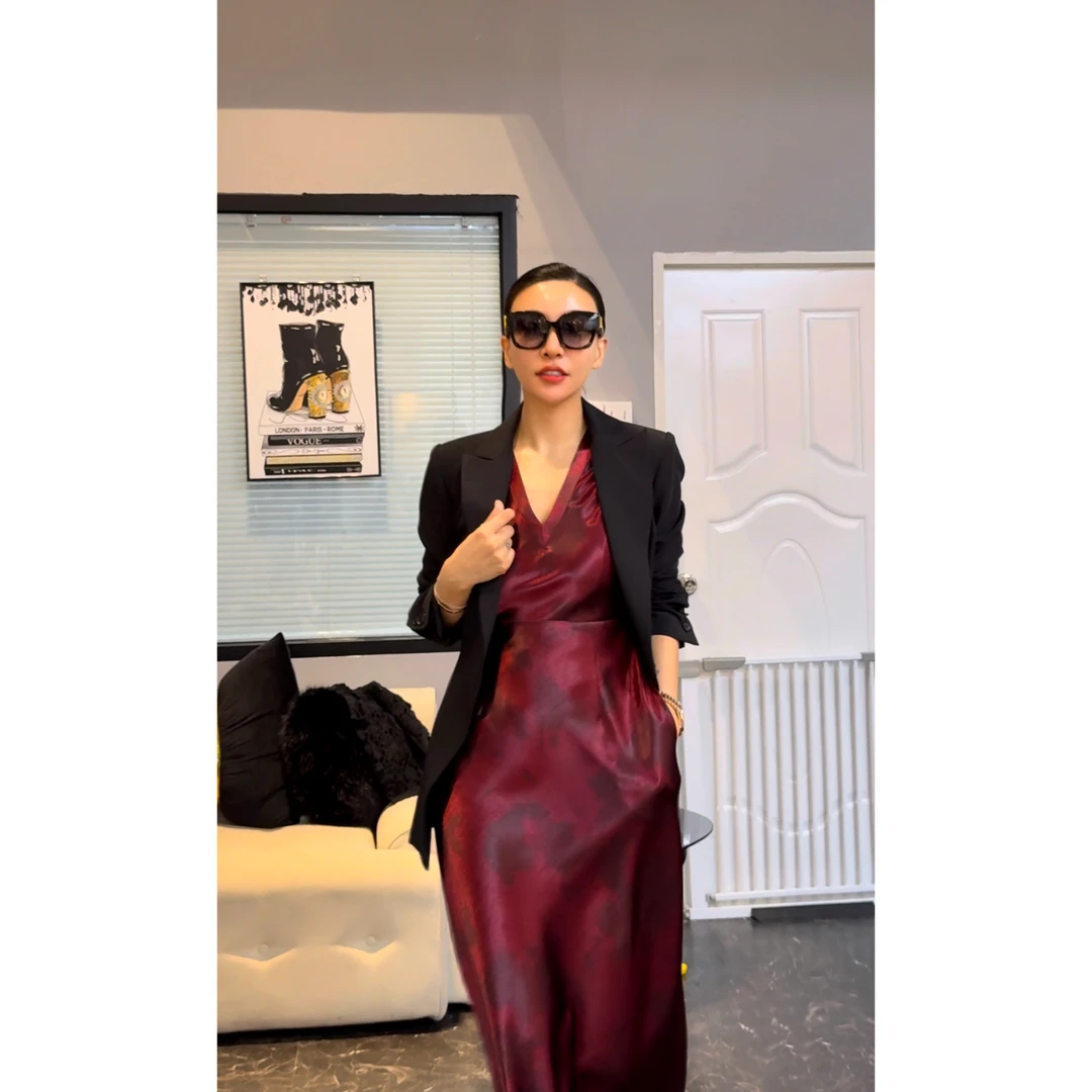 SONG-原创【连衣裙-红韵绯绯】V领拼接时尚气质显瘦设计师款吊带