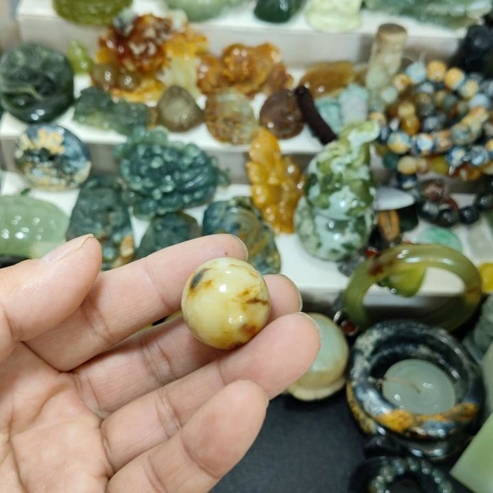 岫玉未镶嵌挂坠款式