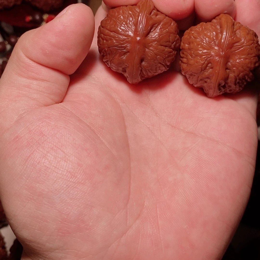 T***團吊坠桃核乾隆摸乾隆磨