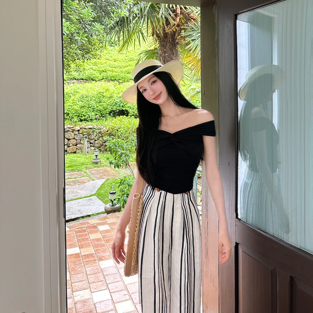 SX善喜黑色扭结一字领性感露肩短T恤女弹力修身气质显瘦短袖上衣