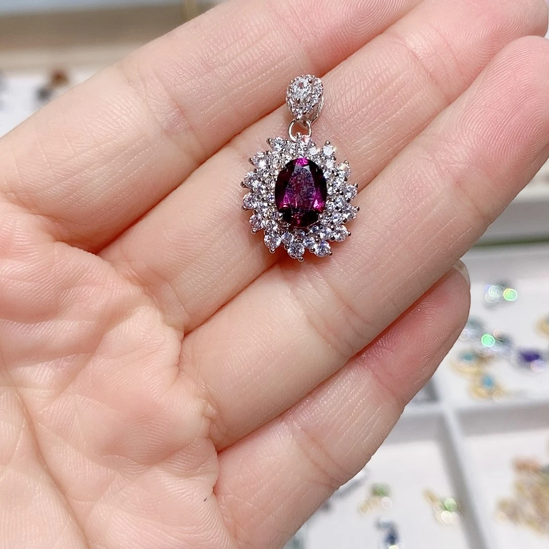 银S925镶嵌颈饰石榴石