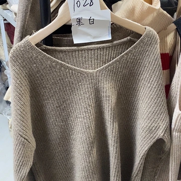 100斤以上纯羊毛V领1028