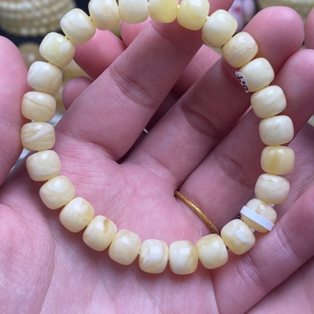 蜜蜡未镶嵌珠宝奇石8.3