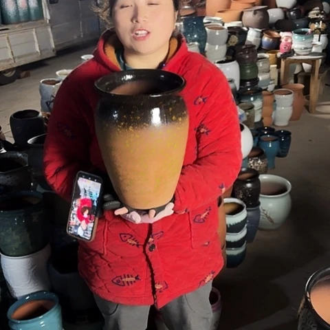 口20高28瑕疵一个盆子。