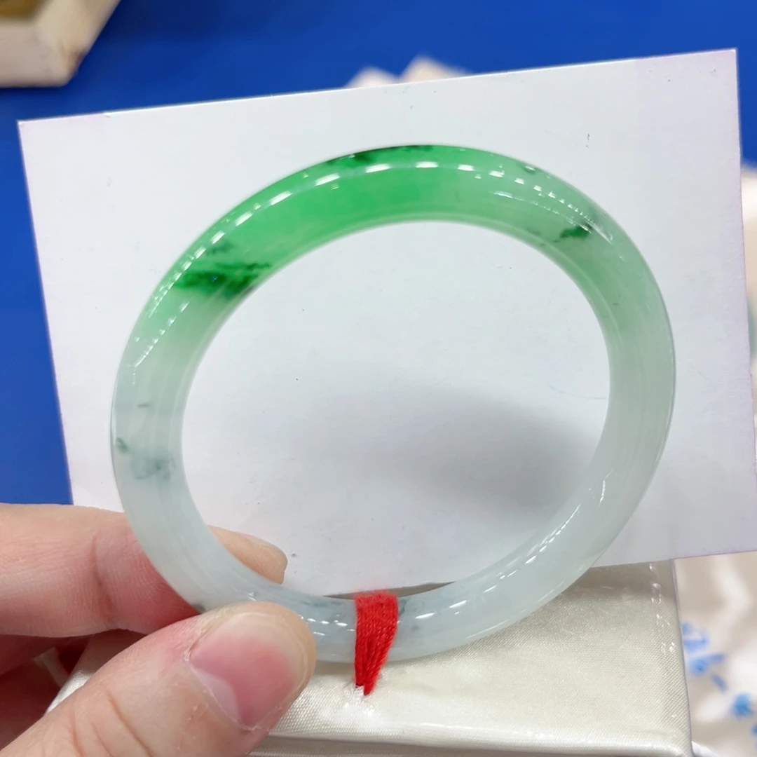 翡翠未镶嵌手镯51.5圆