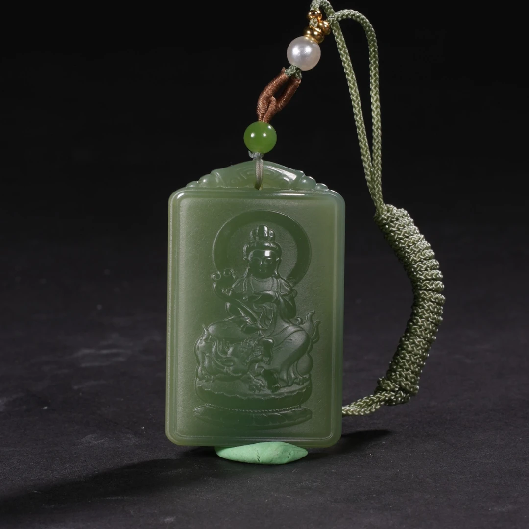 lot9碧玉粉青文殊菩萨（兔）挂件/保利拍卖