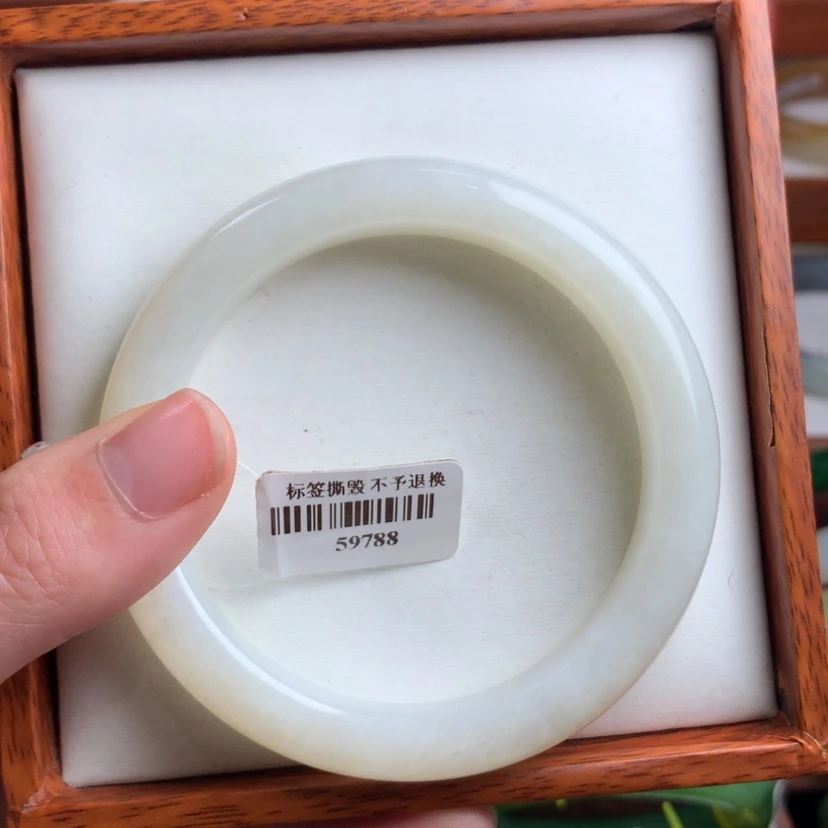 【闪购商品】和田玉手镯未镶嵌