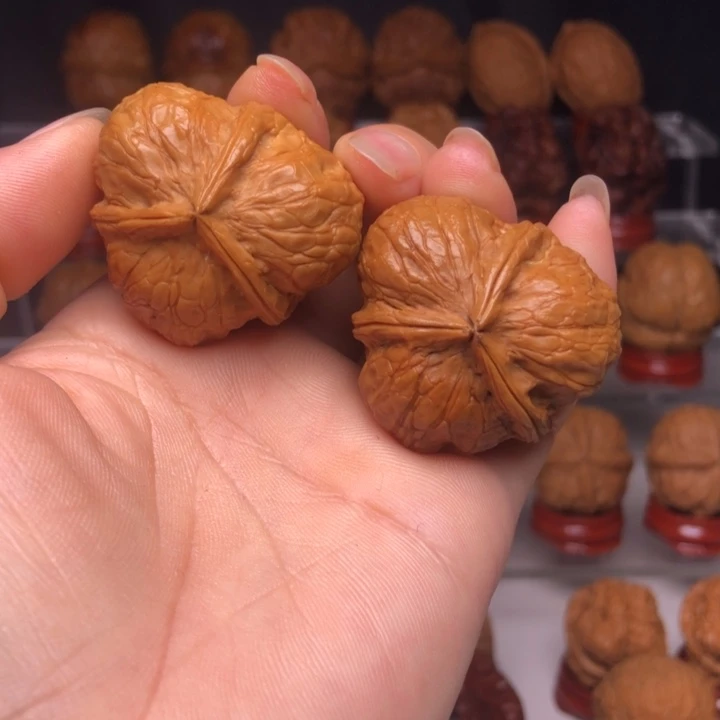 文玩核桃吊坠1柿饼三楞