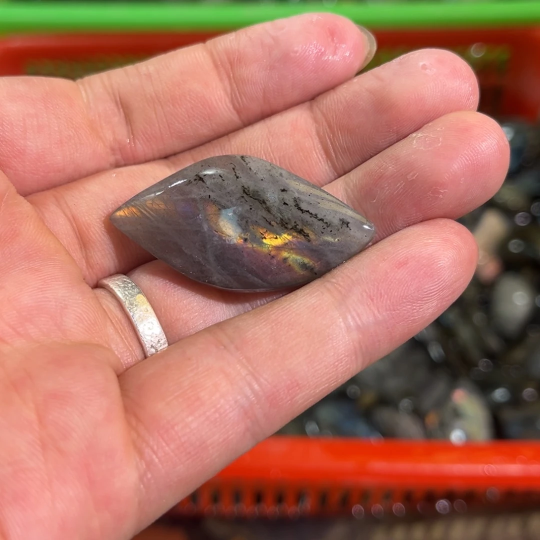 拉长石吊坠未镶嵌扶*清