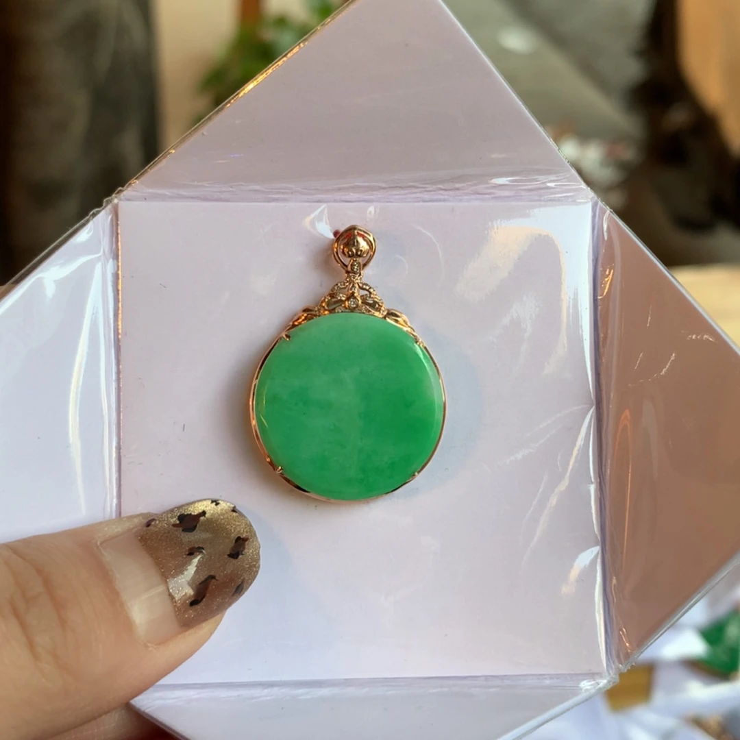 【闪购商品】翡翠颈饰18K金镶嵌圆牌