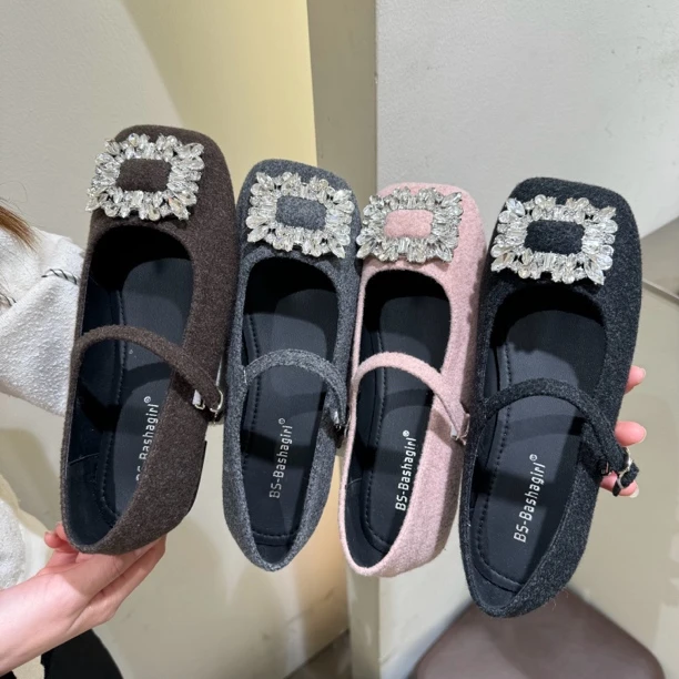 2025年新款水钻软底好穿一字带玛丽珍鞋平底韩版小单鞋配跟鞋裙子