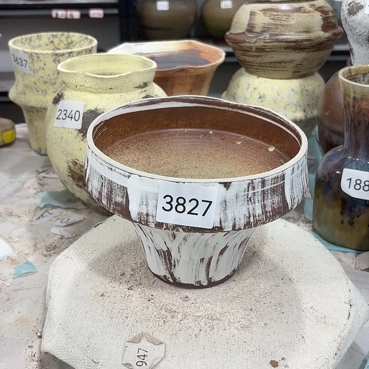 摆件3827，景德镇，有孔，瑕疵处理