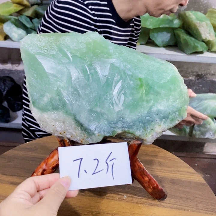 永***刚蛇纹石玉未镶嵌原石