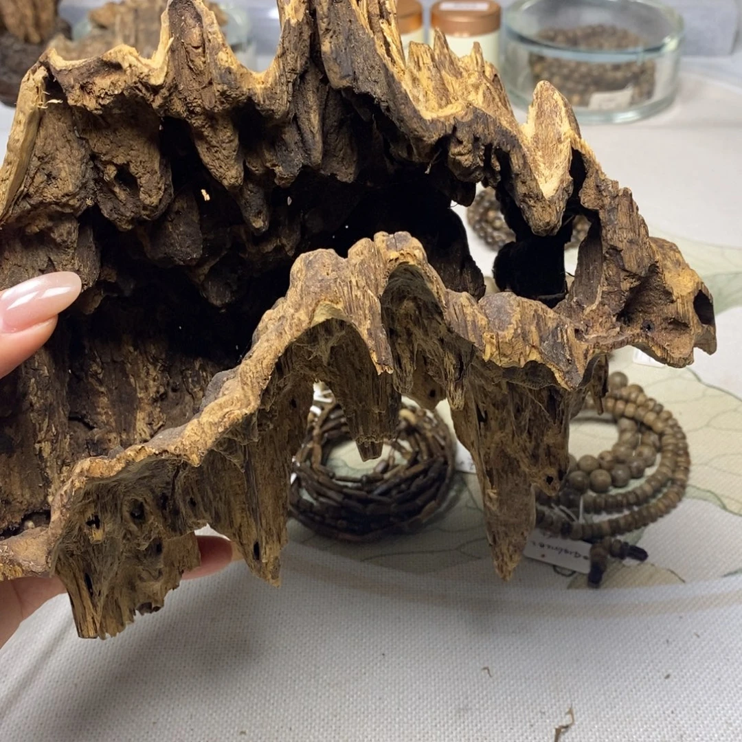 沉香沉香碎屑海南吊口料 161.7克