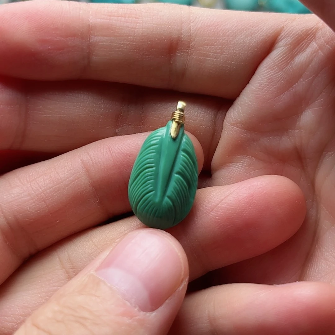 18K金镶嵌绿松石珠宝奇石小*花