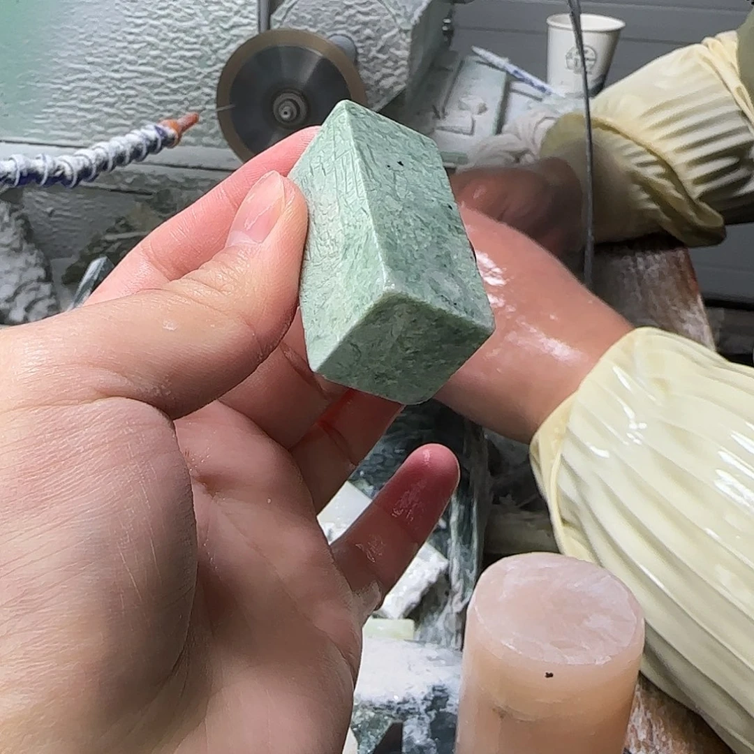 长石玉未镶嵌珠宝半成品