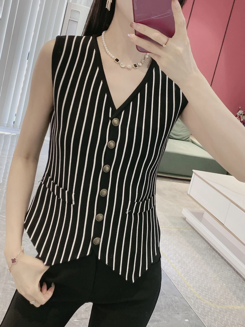 条纹收腰针织马甲6171