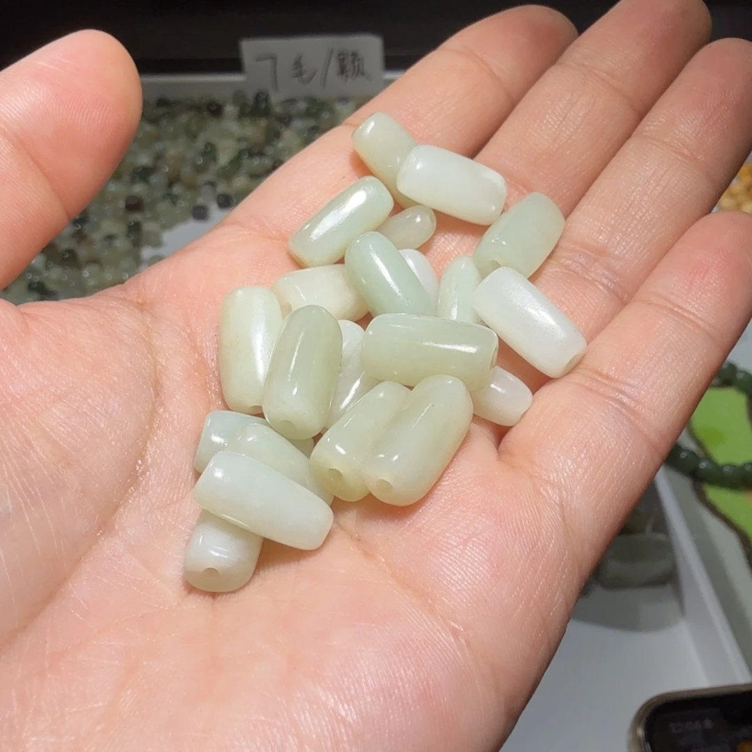 和田玉未镶嵌珠宝奇石