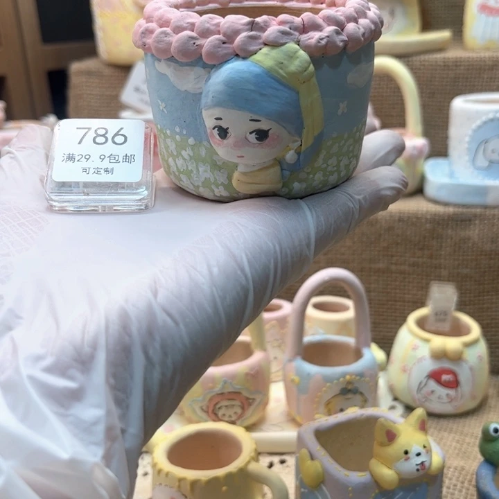 786女孩手绘花盆