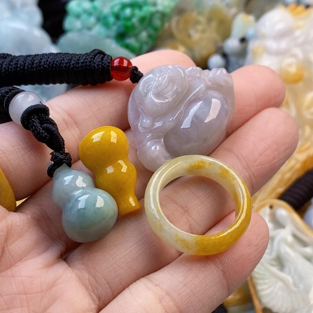 驰***姐翡翠未镶嵌吊坠(不含链)