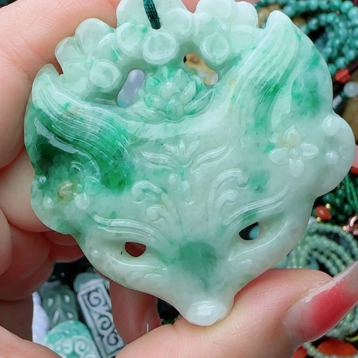 翡翠未镶嵌颈饰天然A货44