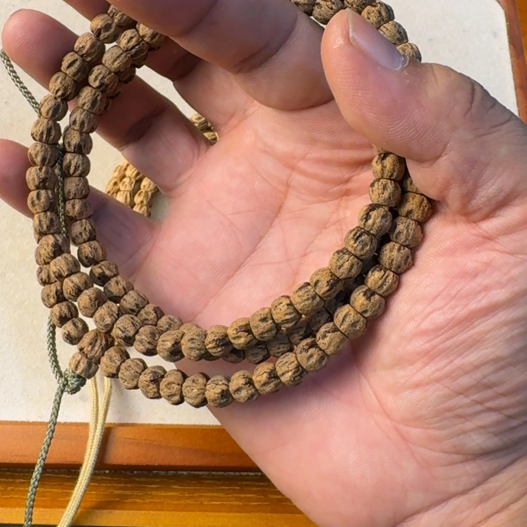 伦***乐吊坠柏香籽/百香籽