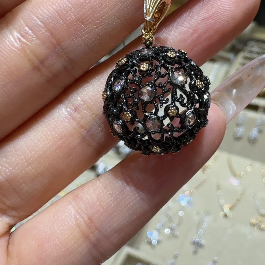 吊坠(不含链)18K金镶嵌钻石