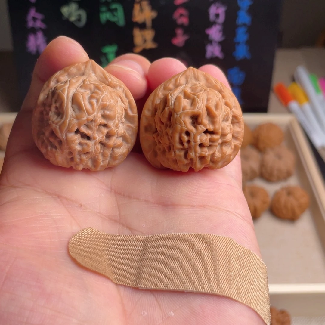 把件文玩核桃金字塔