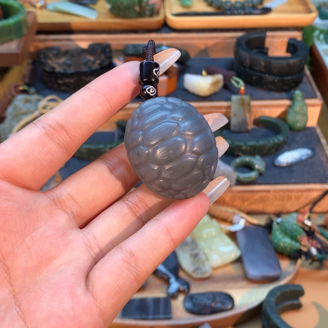 和田玉（糖玉）未镶嵌挂件