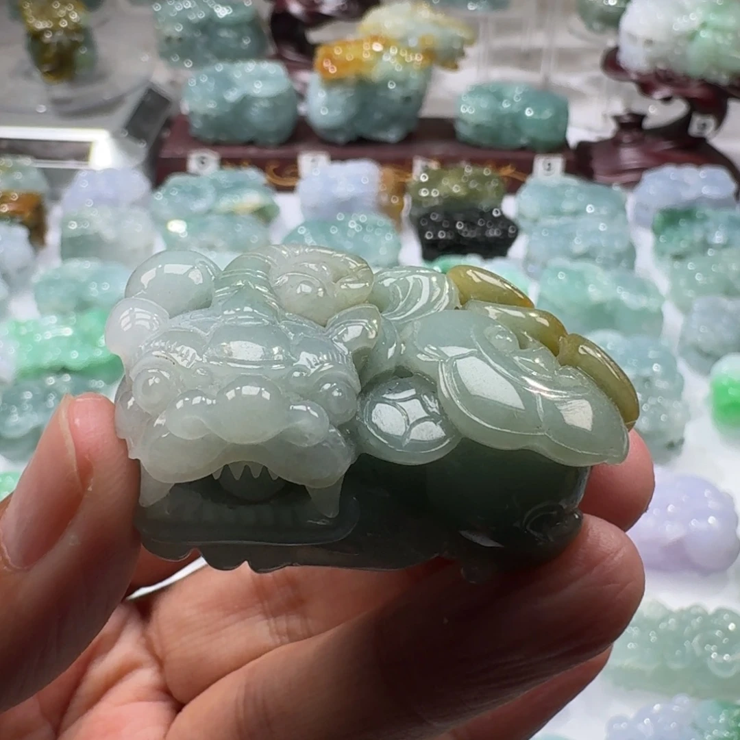 翡翠未镶嵌挂件貔貅