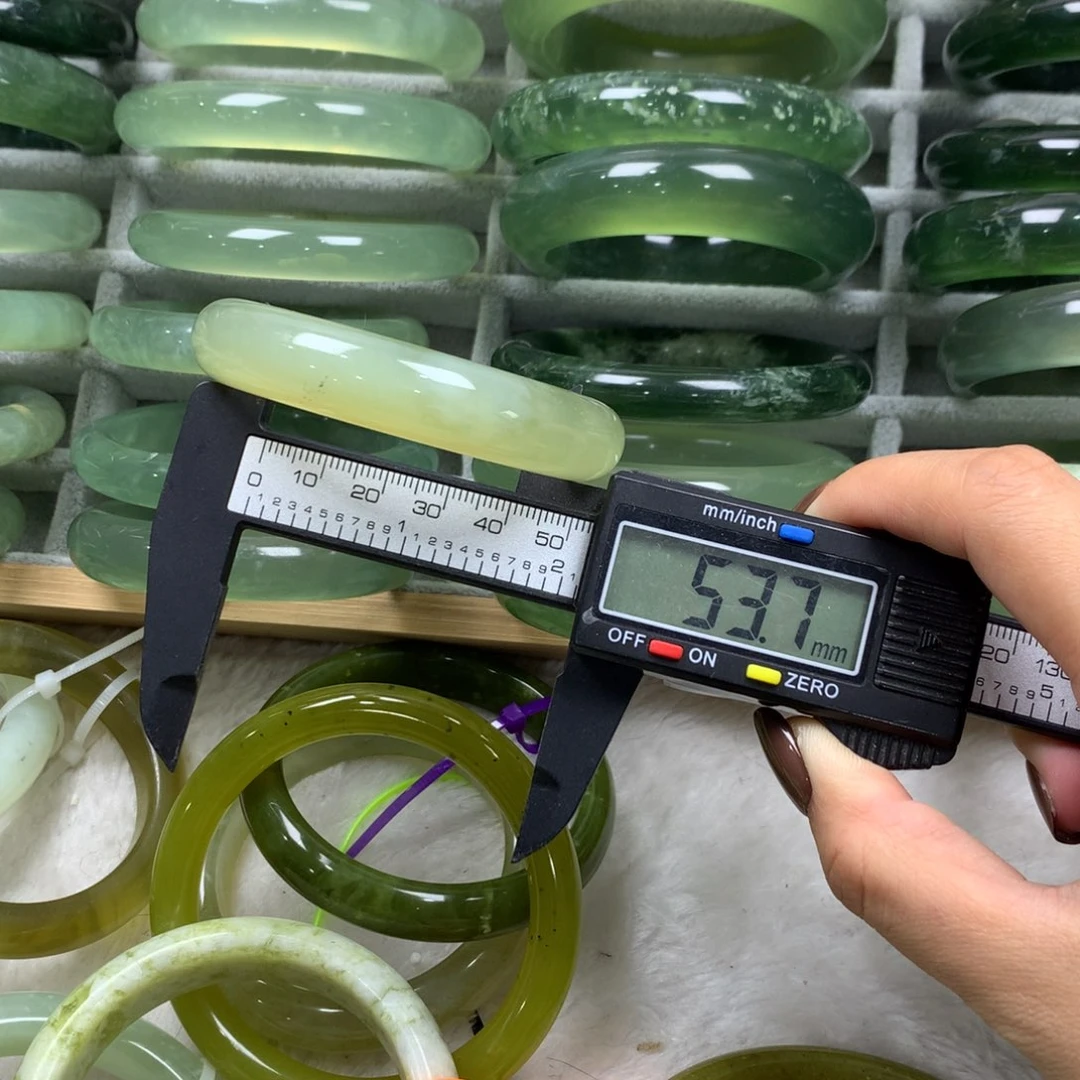 蛇纹石玉未镶嵌手镯23