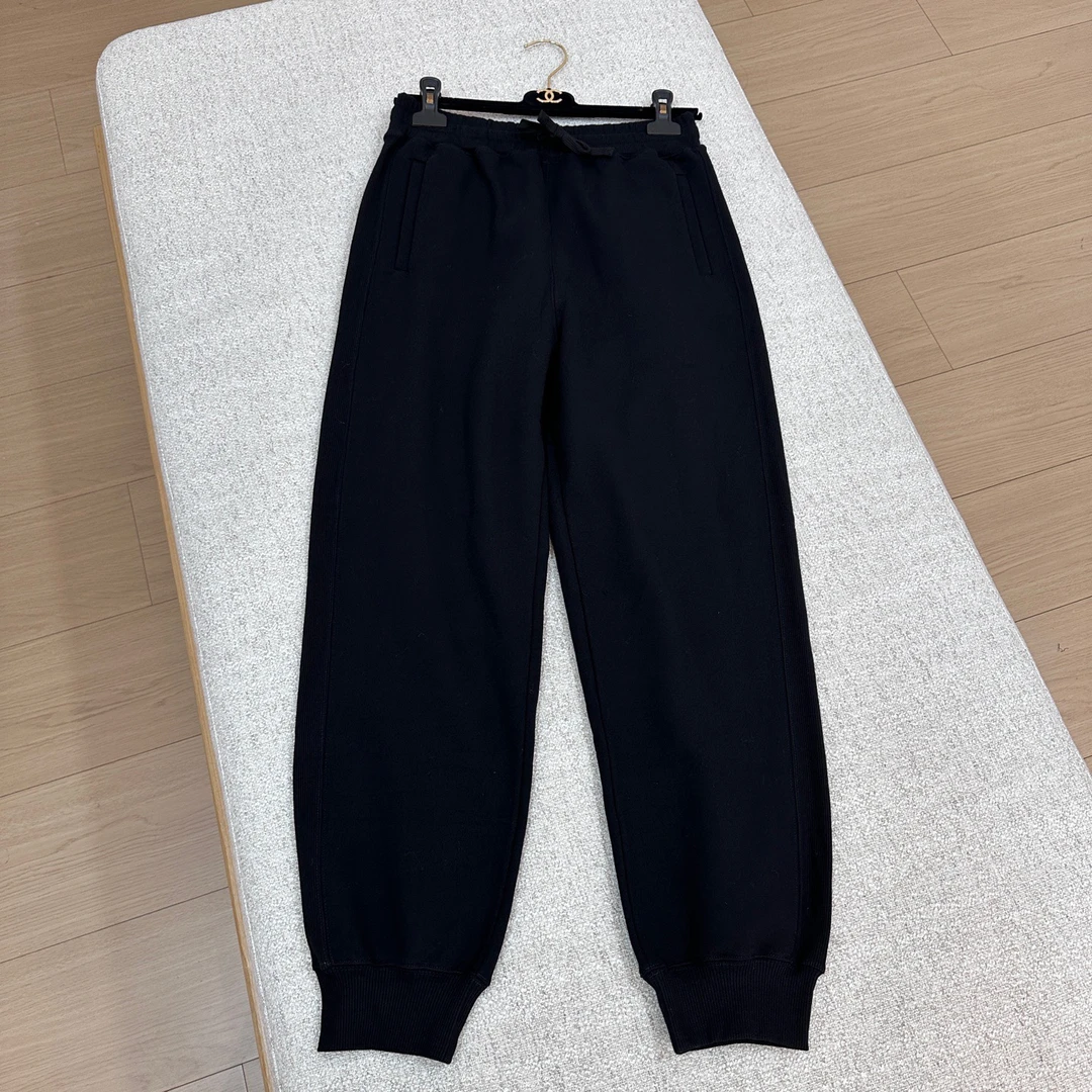 未使用 MIU MIU/缪缪 黑色束脚休闲裤38码 02977 专柜价9450