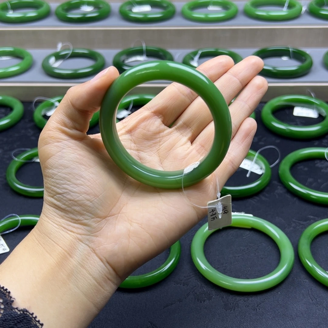 和田玉（碧玉）未镶嵌手镯