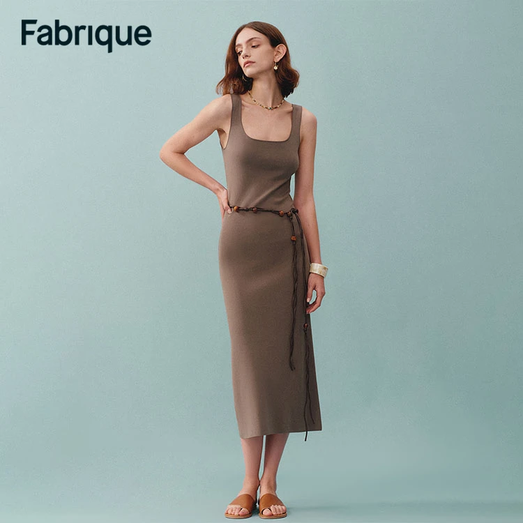Fabrique Hera 春夏新款苔绿棕弹力针织修身方领气质显瘦连衣裙