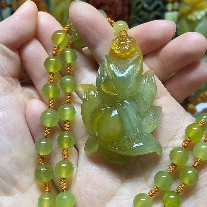 岫玉未镶嵌吊坠(赠链)