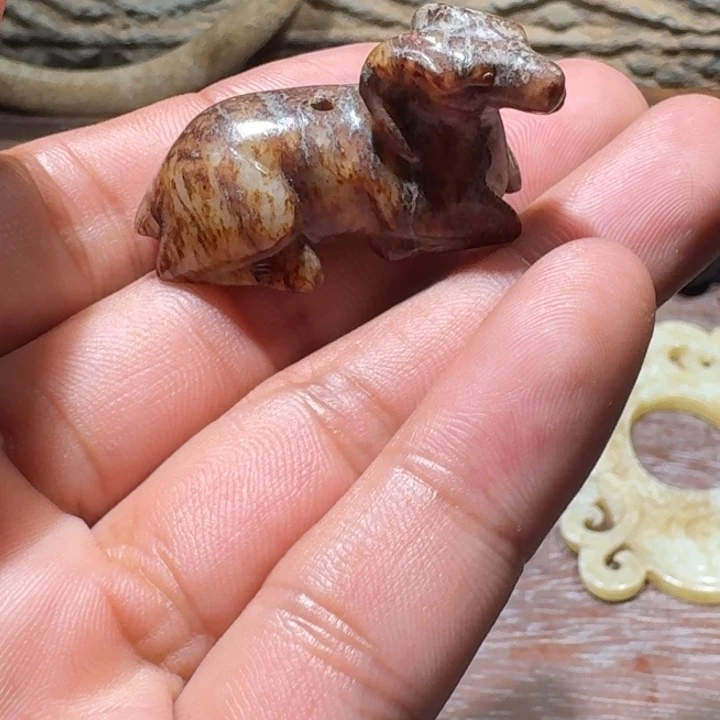 老***张和田玉（糖玉）未镶嵌挂件