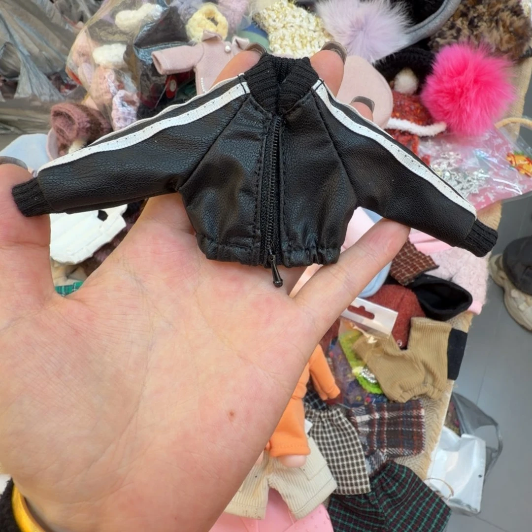 皮衣一个嘎子穿的娃衣