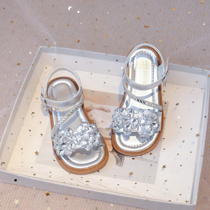 女童凉鞋夏款2025新款儿童公主鞋银色夏季鞋子软底水晶鞋夏季