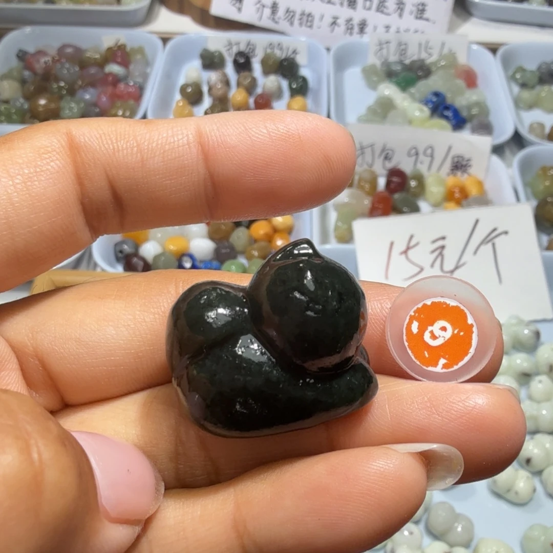 和田玉未镶嵌珠宝奇石