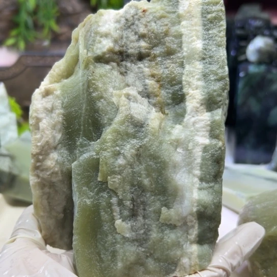 果***果和田玉（黄玉）未镶嵌颈饰