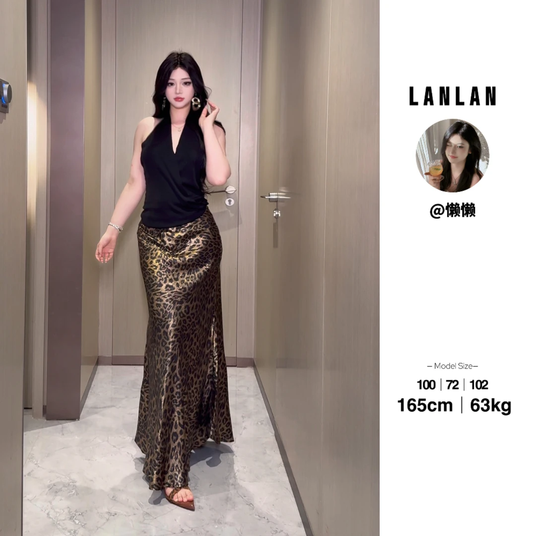 Lanlan-【复古旋律】纯欲设计感深v领挂脖上衣豹纹半身裙时尚两件套