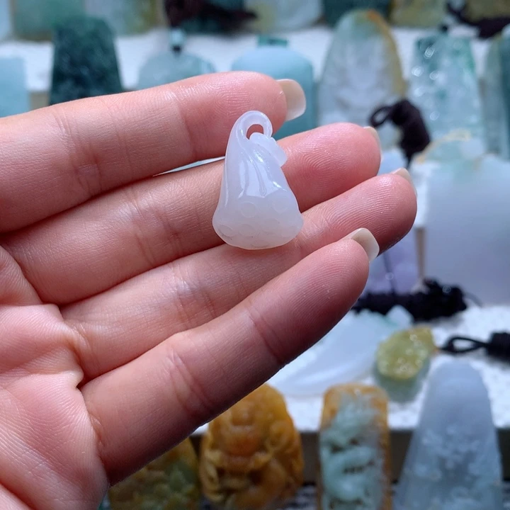 定制翡翠未镶嵌莲蓬