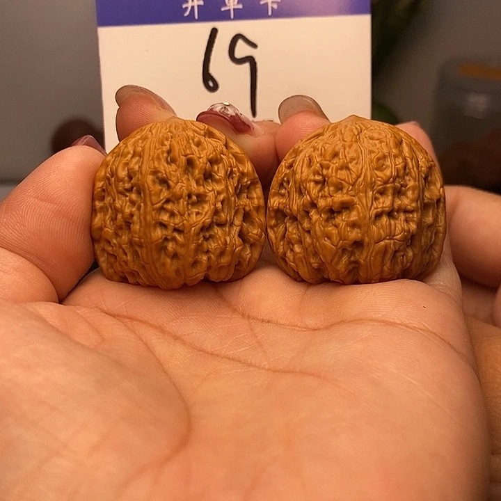 吊坠桃核密纹34有修s