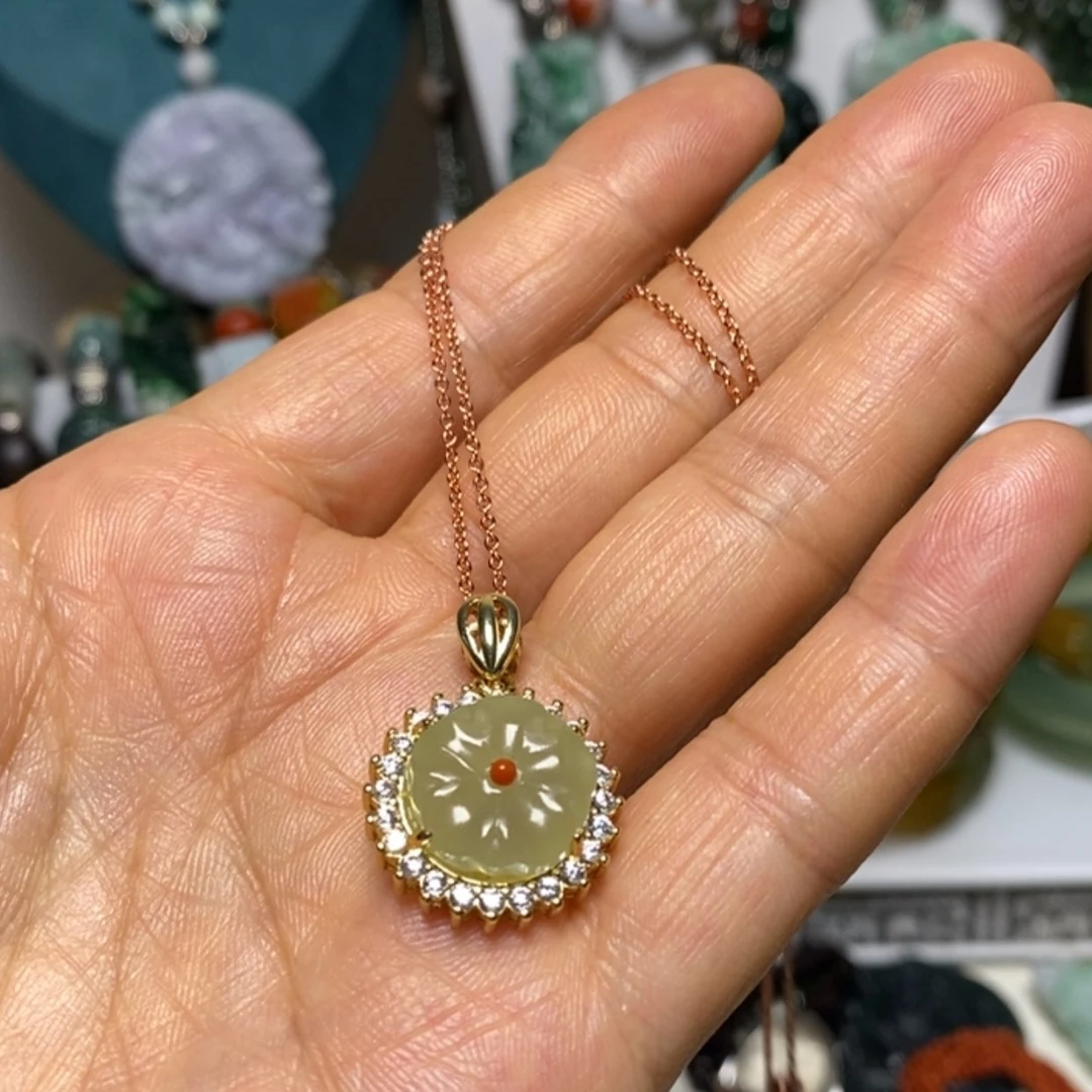 【闪购商品】翡翠吊坠(赠链)未镶嵌